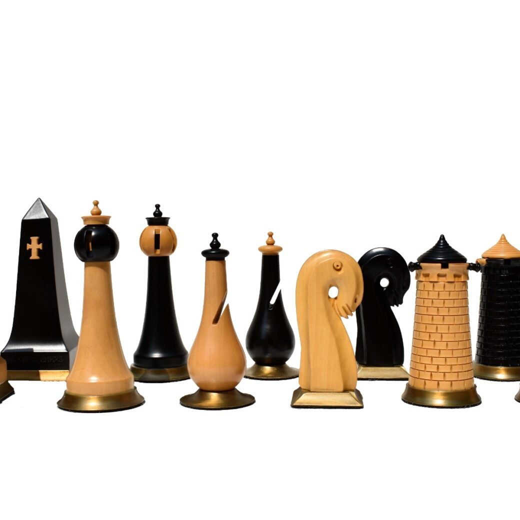 Limited Edition–The Hallgrimur Reykjavik Series chess pieces Boxwood & Ebony 4.5″ king