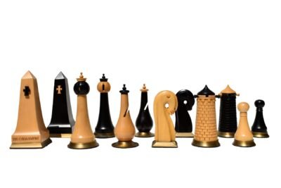 Limited Edition–The Hallgrimur Reykjavik Series chess pieces Boxwood & Ebony 4.5″ king