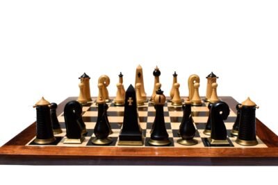 Limited Edition–The Hallgrimur Reykjavik Series chess set