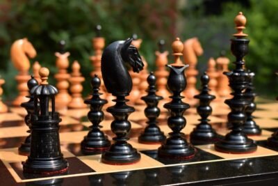 The Selenus Series 18th Century Chess Pieces Antiqued Boxwood & Ebony 4.4″ King